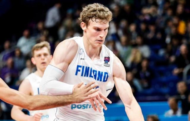 开云入口-被交易刺激的马尔卡宁!火爆砍分 爵士才是赢家?